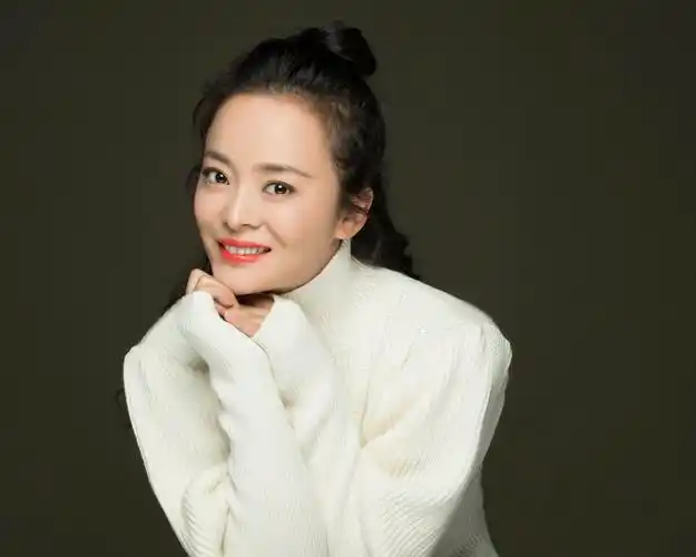 p data-id="go0aacdcsg">王嘉,出生于黑龙江齐齐哈尔,中国内地女演员