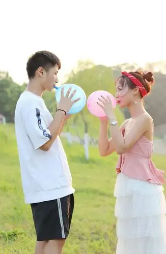 情侣写真,两个相互喜欢的人在一起,就是爱情最幸福的样子 - 小粟粟 -