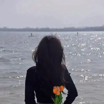 头像女简单干净气质背影