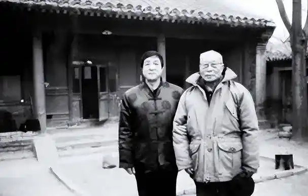 哥哥是皇帝,奶奶是慈禧,他却低调活到2015年_溥仪_日本_父亲