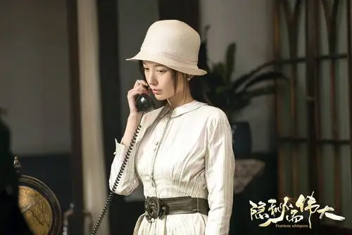 《隐秘而伟大》今日开播 李易峰金晨点燃"梦想之光"