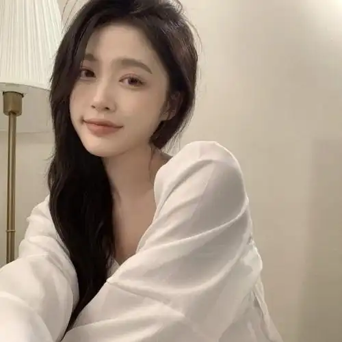 有没有那种很耐看而且让人觉得很温柔的女生头像