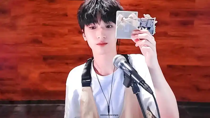 严浩翔 - 堆糖,美图壁纸兴趣社区