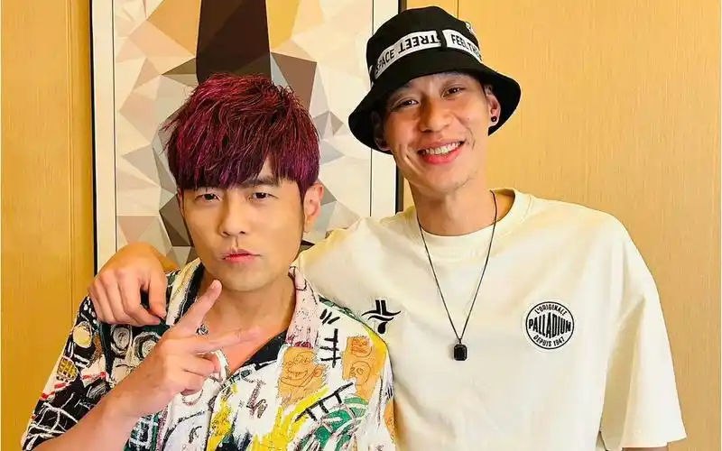 周杰伦:謝謝一票帥哥來支持,ps:刘畊宏,郭艾伦,郑恺,林书豪,李现.