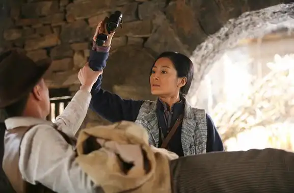 战旗今晚开播王媛可整蛊王雷成红太郎