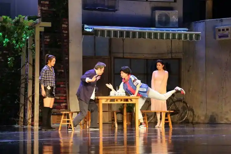 开心麻花爆笑舞台剧《婿事待发》欢乐落幕