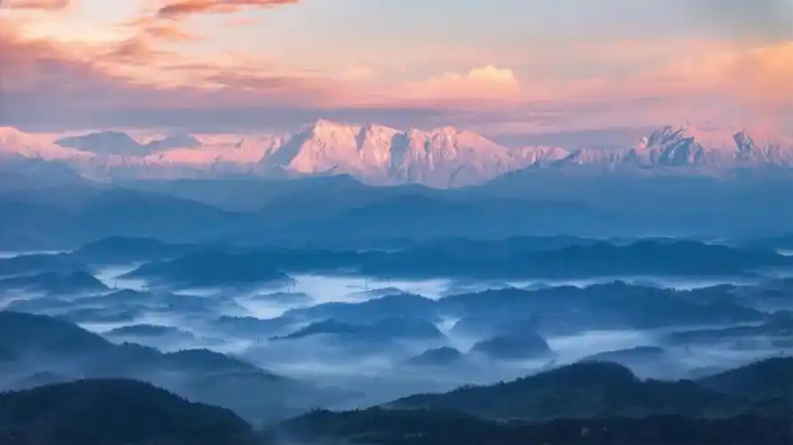 2月29日有被成都和雪山同框惊艳到