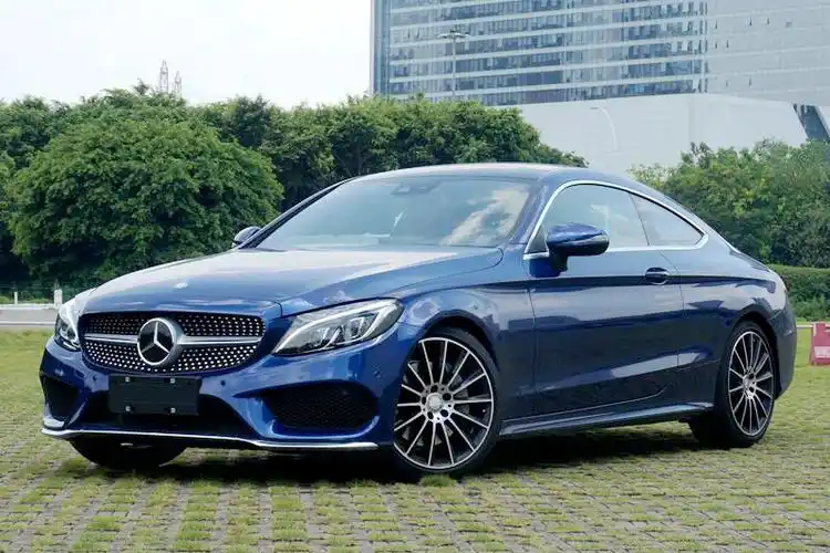 奔驰c300轿跑图库