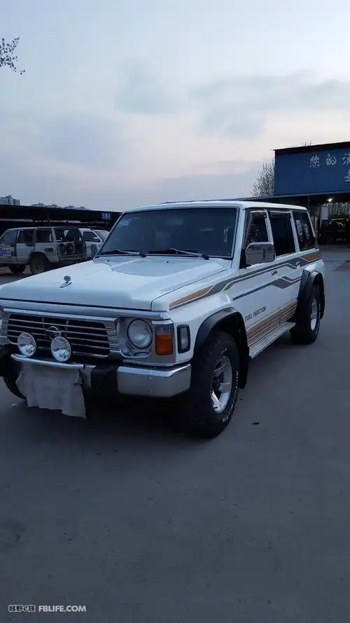 尼桑途乐y60 纯素车