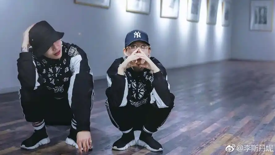 杨文昊和李斯丹妮