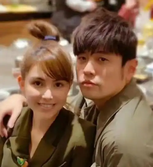 难怪昆凌17岁就被周杰伦追到手,看到她的旧照,才知