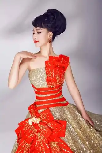 届中国民间山花奖获得者担任陕西多家公益协会形象大使原创歌曲代表作