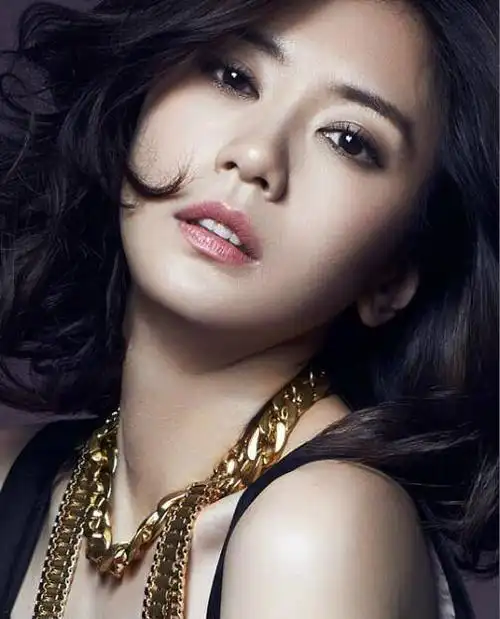 看了贾静雯年轻时的照片才明白为啥有人愿意为她豪掷五亿