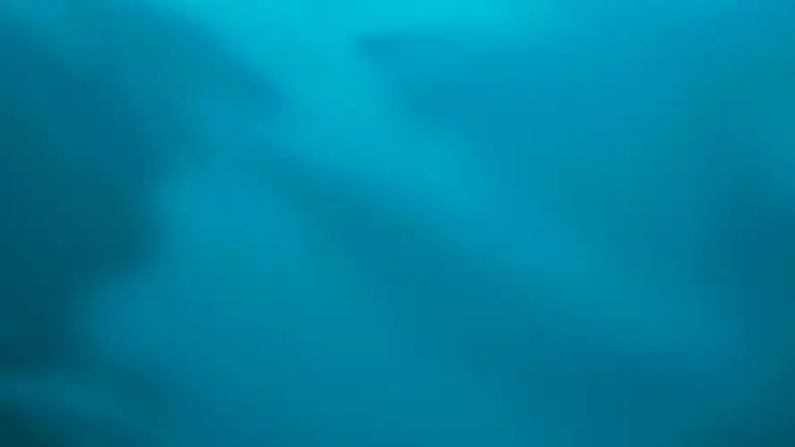 ios 13和ipados内置蓝色模糊背景图片,4k高清其它图片,娟娟壁纸