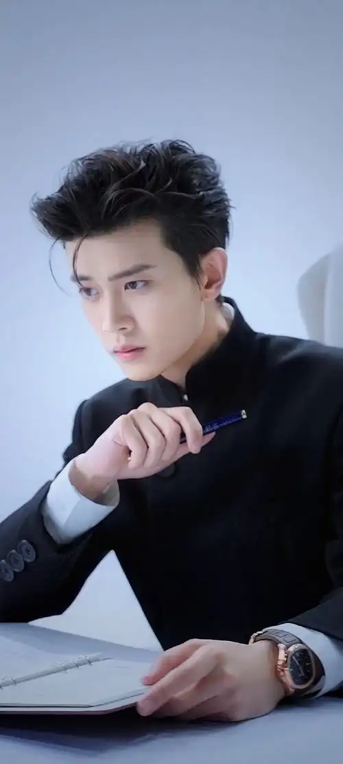 晚安,心上任@任嘉伦allen  任嘉伦|卡大头版壁纸 6p  #任嘉伦