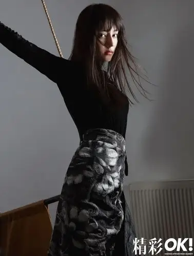 ok封面迪丽热巴平静与波澜之间