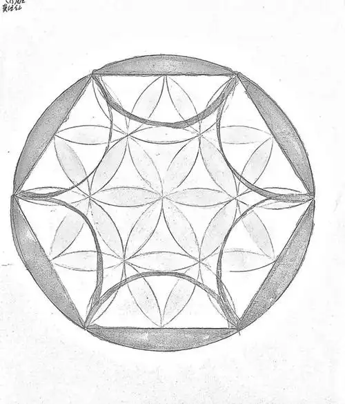 惊艳这些初中生设计的轴对称图形美出新高度