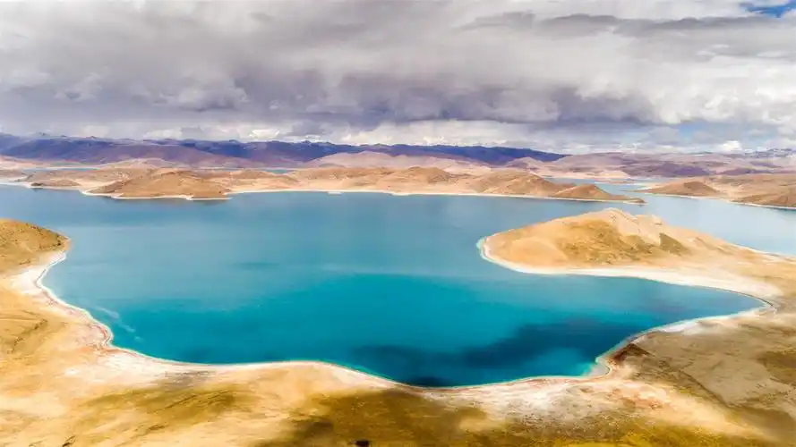 西藏羊湖风景高清桌面壁纸