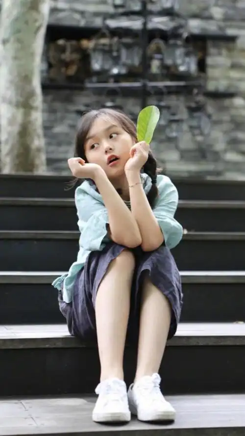 小萝莉刘楚恬清纯可爱俏皮写真
