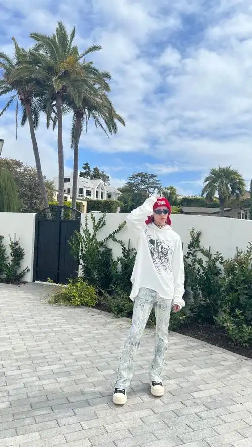 小鬼王琳凯0406出道六周年快乐