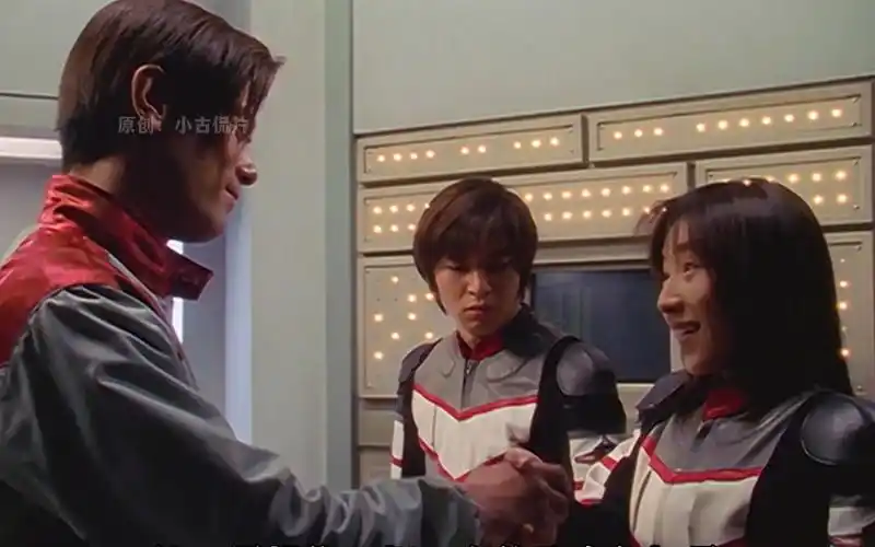 【戴拿剧情解析】亡牌飞行员新城回归,胜利队联手超级胜利队作战!