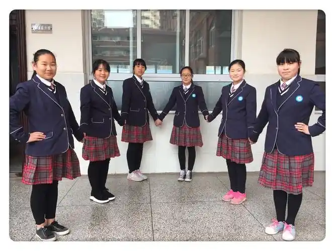 实验中学校服美出新高度