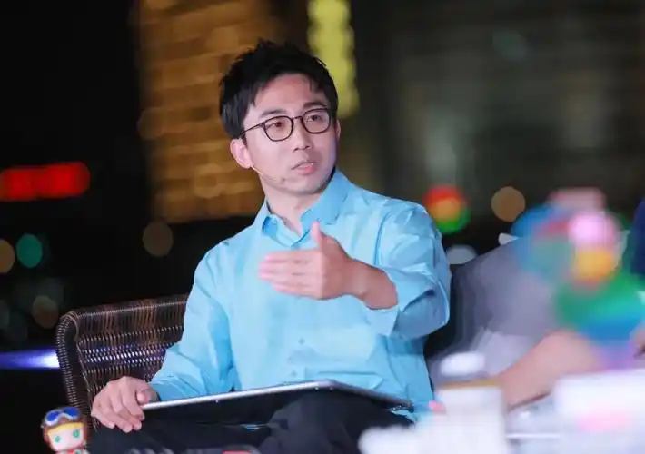 泡泡玛特创始人 王宁("浦江夜话"现场图)