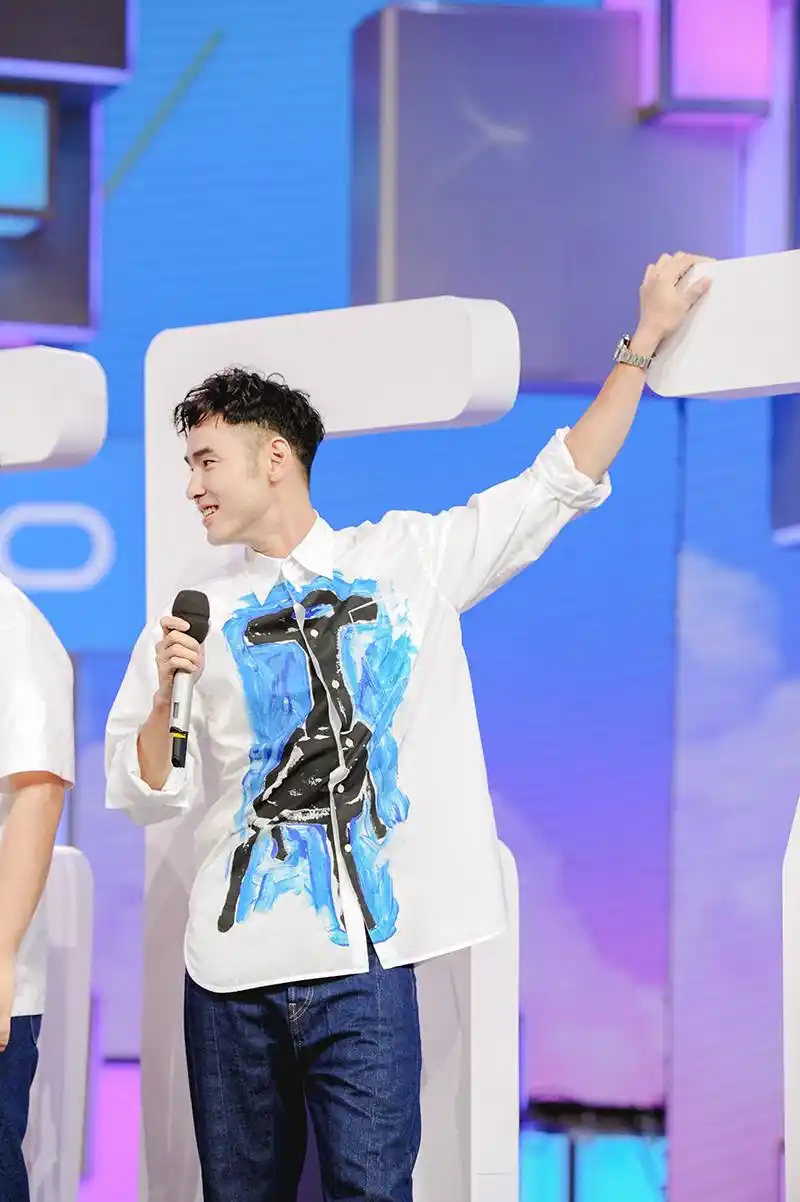 《快乐大本营》赵又廷阮经天兄弟情深默契十足