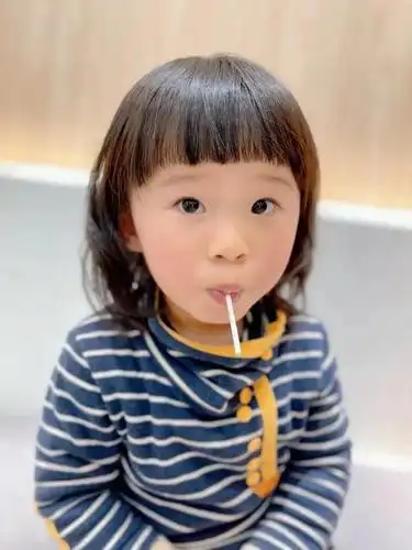 这款小女孩乖萌刘海你爱了吗