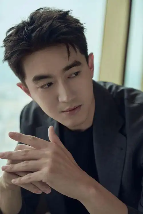 #风度星尚##林更新灰西装造型花絮##林更新你西装半永久吧#