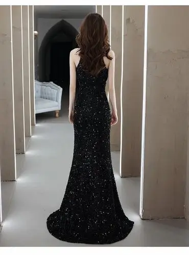 轻奢品牌挂脖晚礼服裙女新款高端名媛宴会气质高档黑色鱼尾性感连衣裙