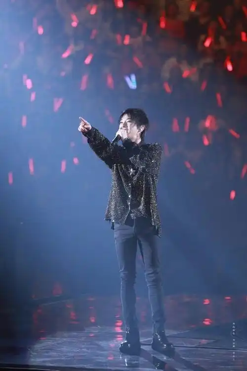 华晨宇 2017.10 /13/14 北京火星演唱会 高清壁纸
