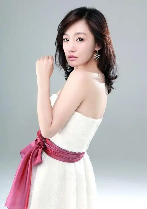 薛佳凝图片 薛佳凝时尚唯美写真图片