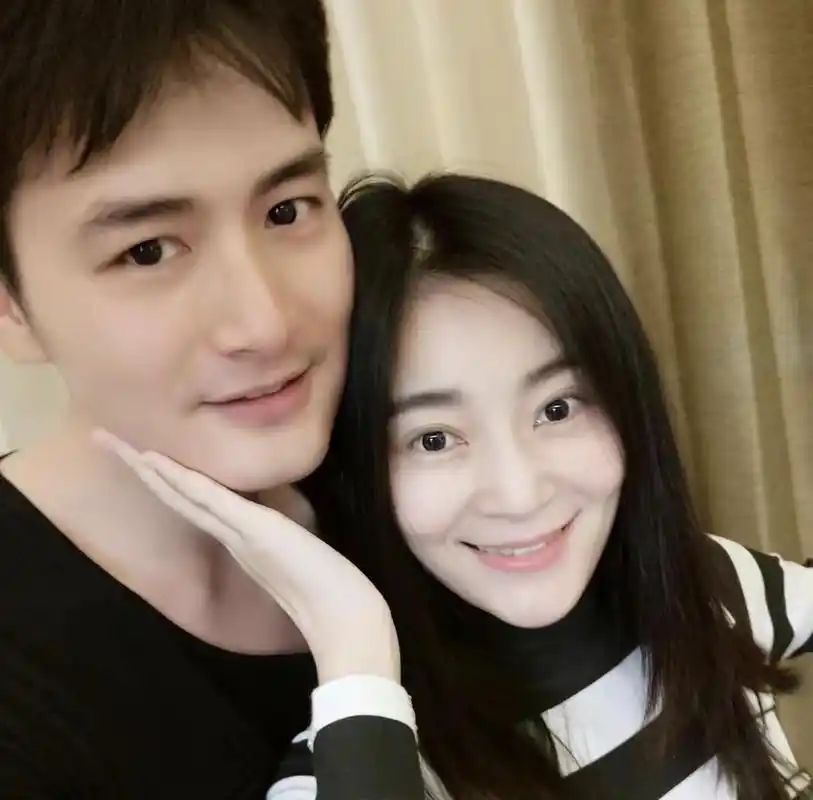 王雨和王媛可的爱情故事 王雨和王媛可是罕见的最具"夫妻相"的帅哥