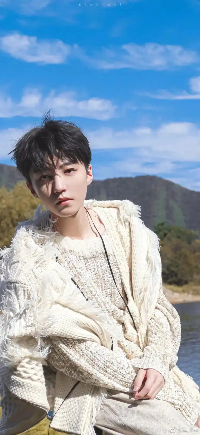 tfboys   优秀是不同的优秀,耀眼是一样的耀眼#王俊 - 抖音