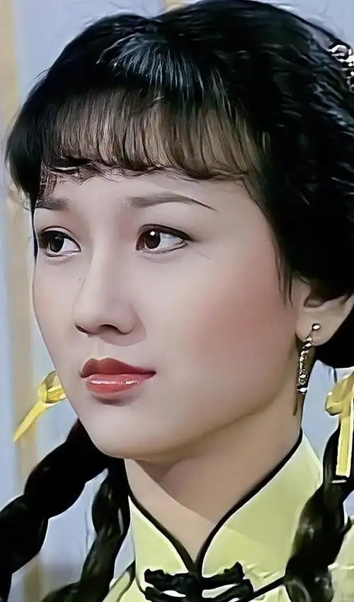 赵雅芝年轻时真漂亮,楚楚动人!__财经头条