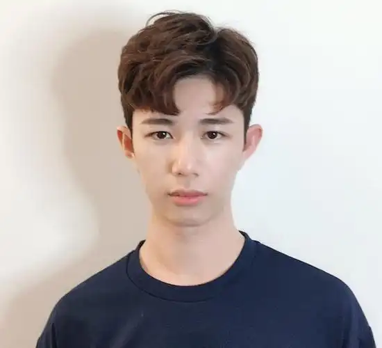 2020春天男生帅气发型,剪这3种造型超好看