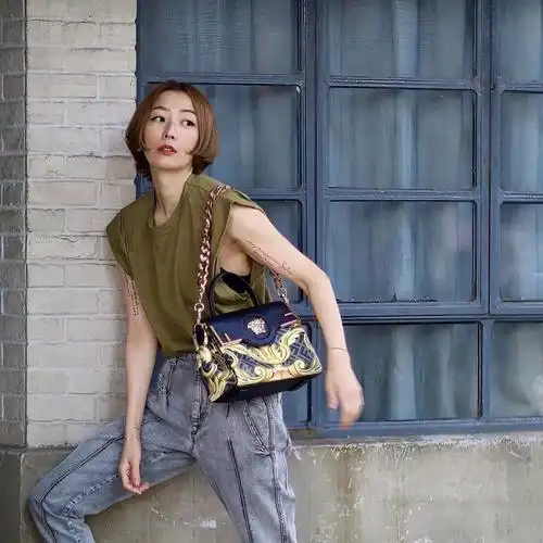 郑秀文版高山低谷登微博热搜网友赞力压声生不息三人组