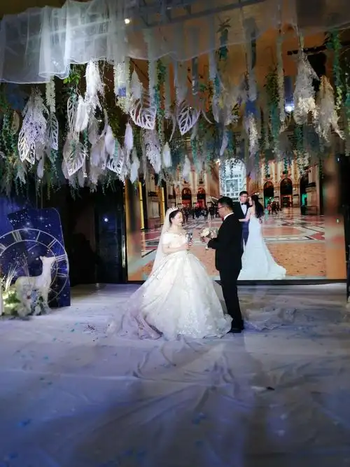 卓渊女士 静华先生新婚庆典在红泉大酒店举行