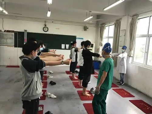 上门体检服务助力高三学子