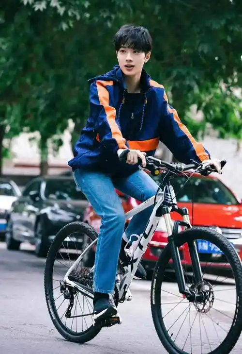 追梦少年赖冠霖,为什么选择"逆形而上"?_肌肤_whoo_角色