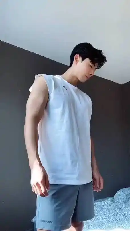 适合初学者的六块腹肌训练教程