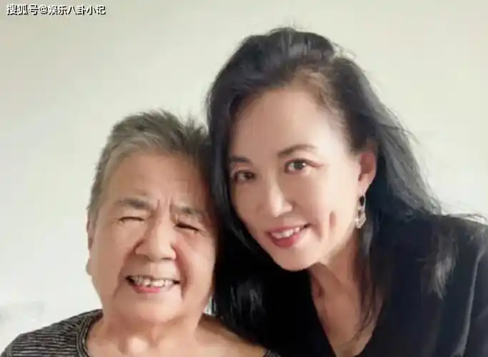 58岁马丽近照,被富豪丈夫独宠36年,儿子成了她的骄傲_表演_时候_北京