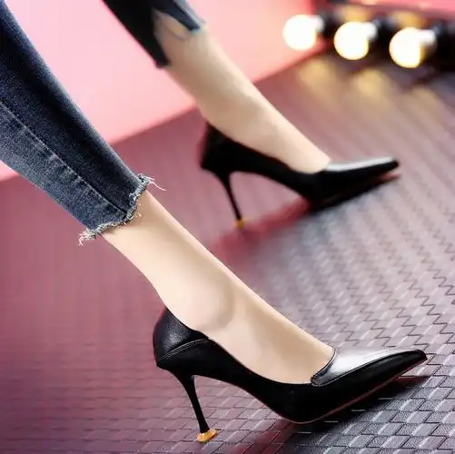 简约小皮鞋时尚猫跟黑色工作鞋女2021秋季新款细跟尖头高跟鞋单鞋