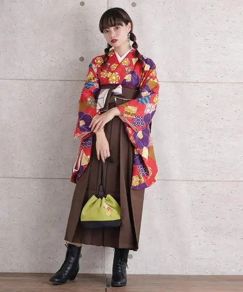 utatane的「袴セット 赤と紫のつばきとレトロ(和服)」