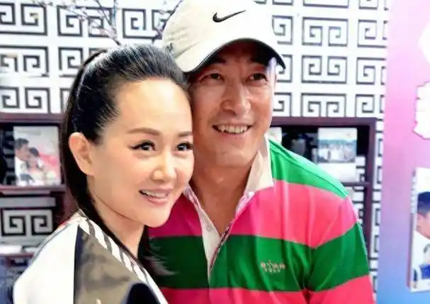 王志飞的潇洒爱情:和三个女人虐恋情深,不改初心?不长记性?