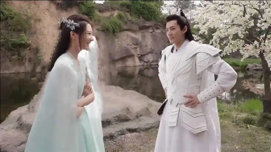 遇龙雪阡寻前世身份曝光和青青跨越千年的爱终于走到了一起