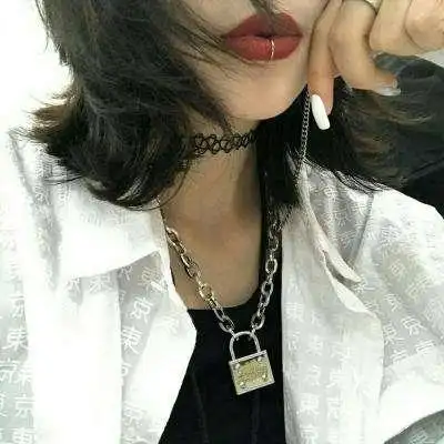 那些年我们追过的人渣qq头像霸气图片女生带字非主流qq头像遮脸霸气