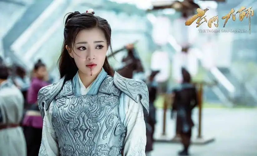 玄门大师热播曝女主王秀竹热血打怪剧照