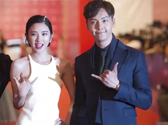 陈伟霆张钧甯宣布领证陈伟霆张钧甯恋爱了吗